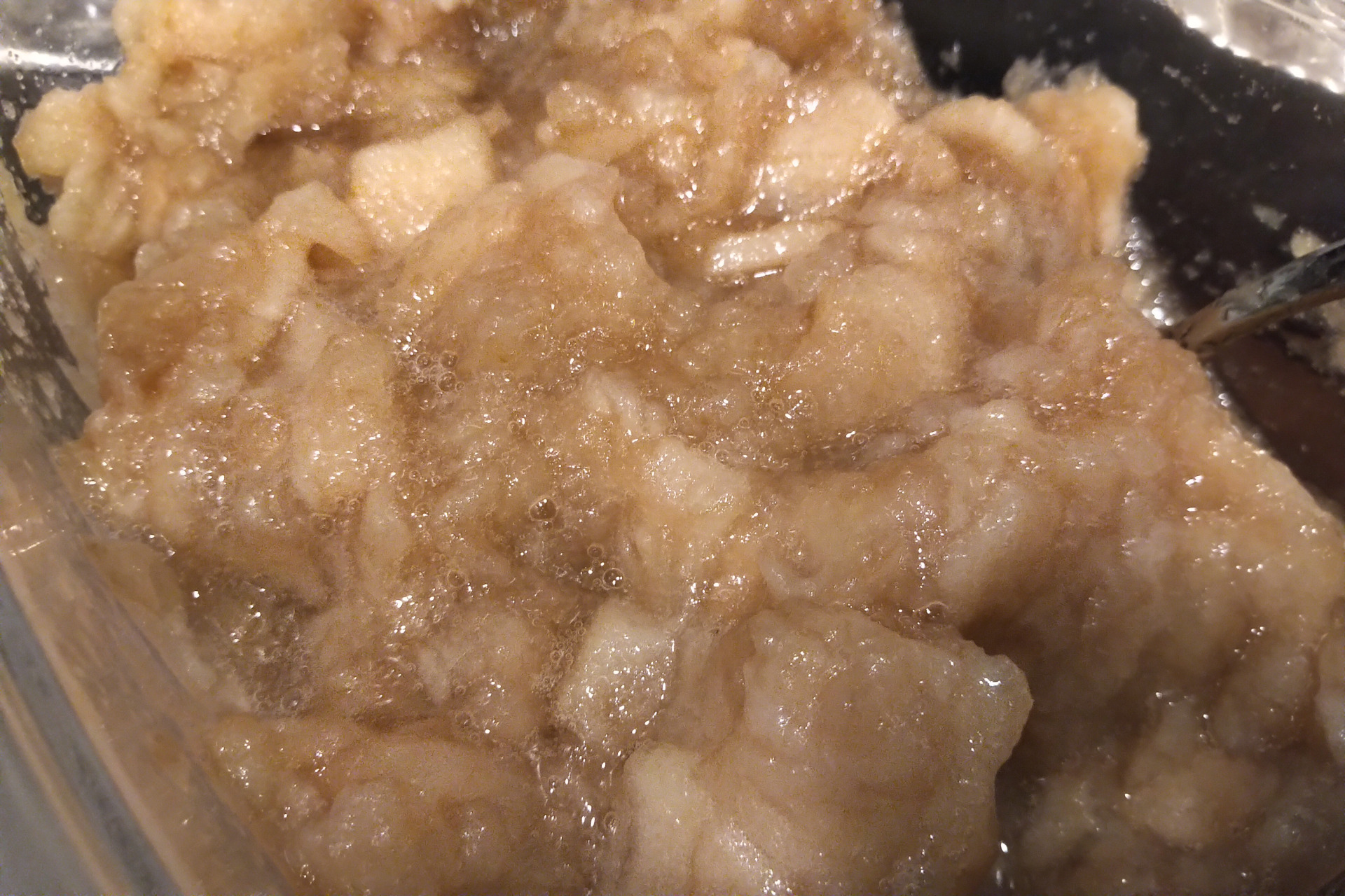 Applesauce in a bowl